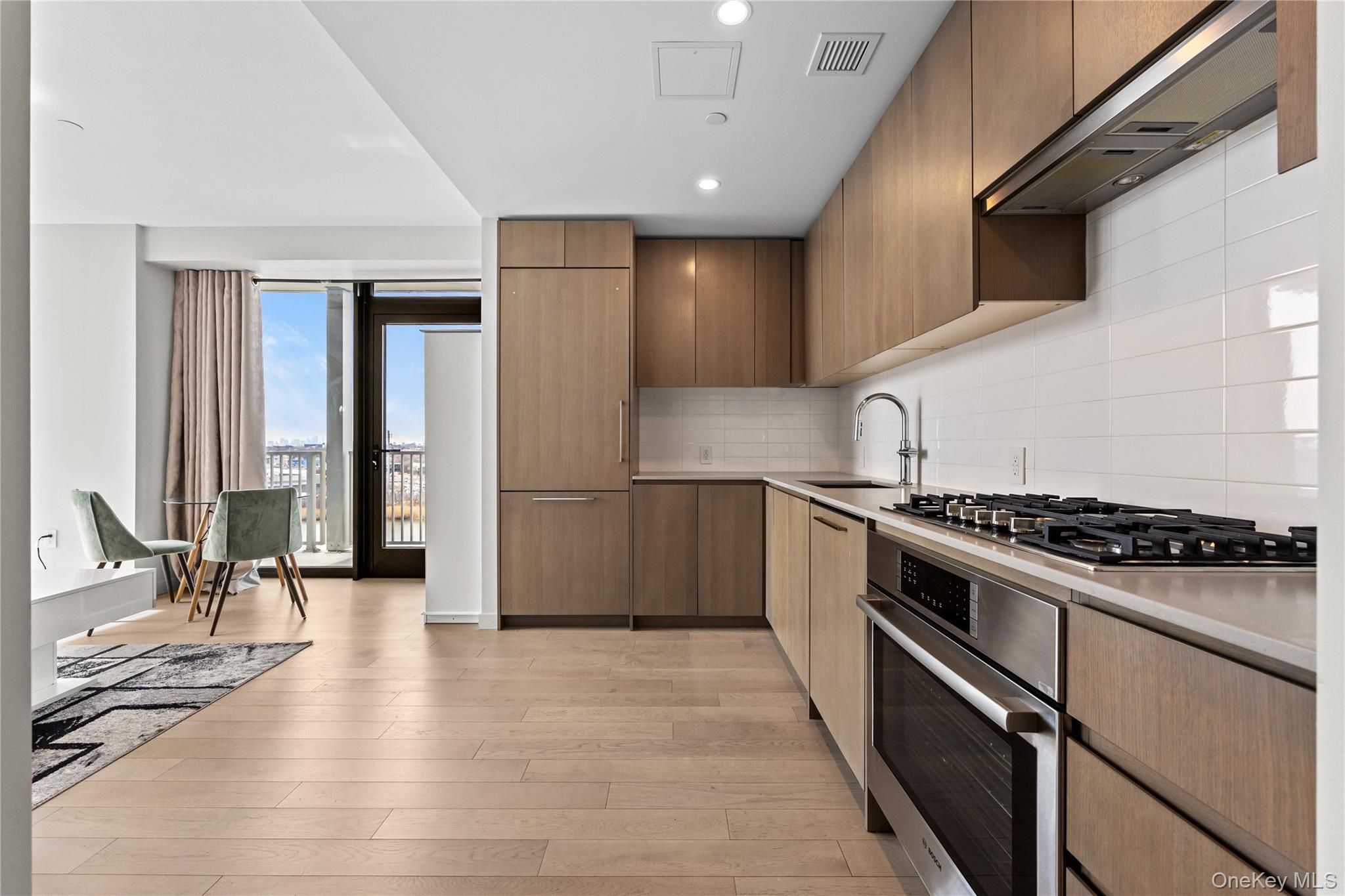 131-02A 40th Road # 9H, Flushing, NY 11354