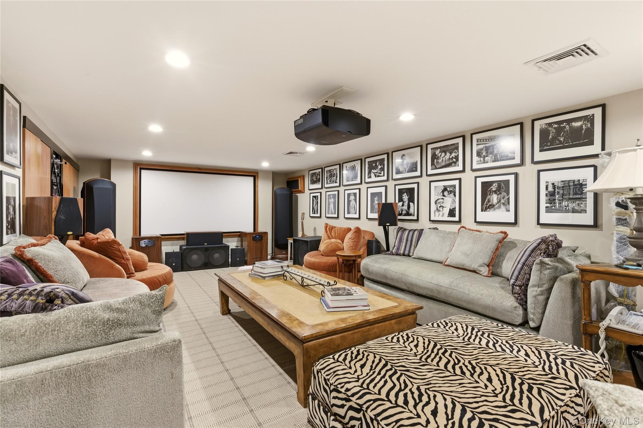 1017 Friendly Road, Upper Brookville, NY 11771