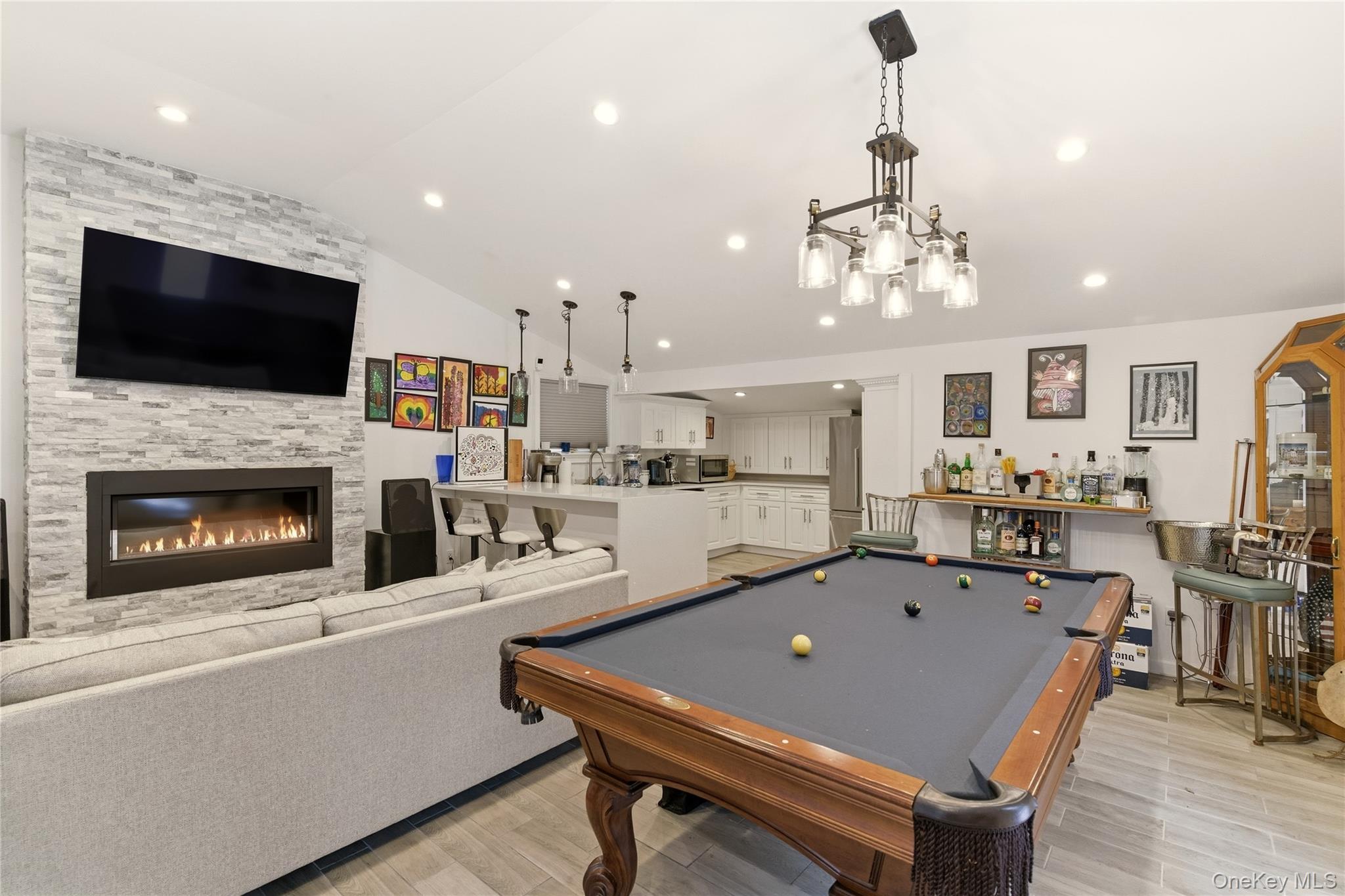 1017 Friendly Road, Upper Brookville, NY 11771