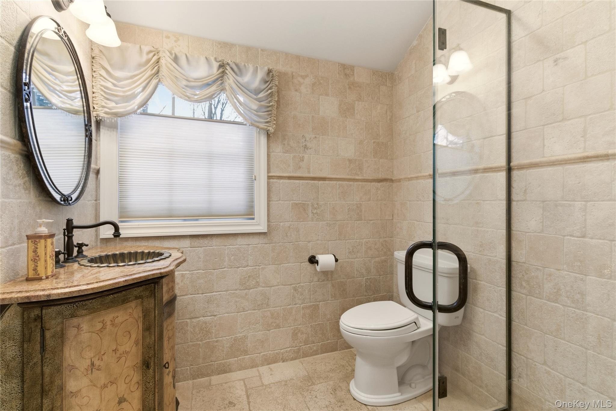 1017 Friendly Road, Upper Brookville, NY 11771