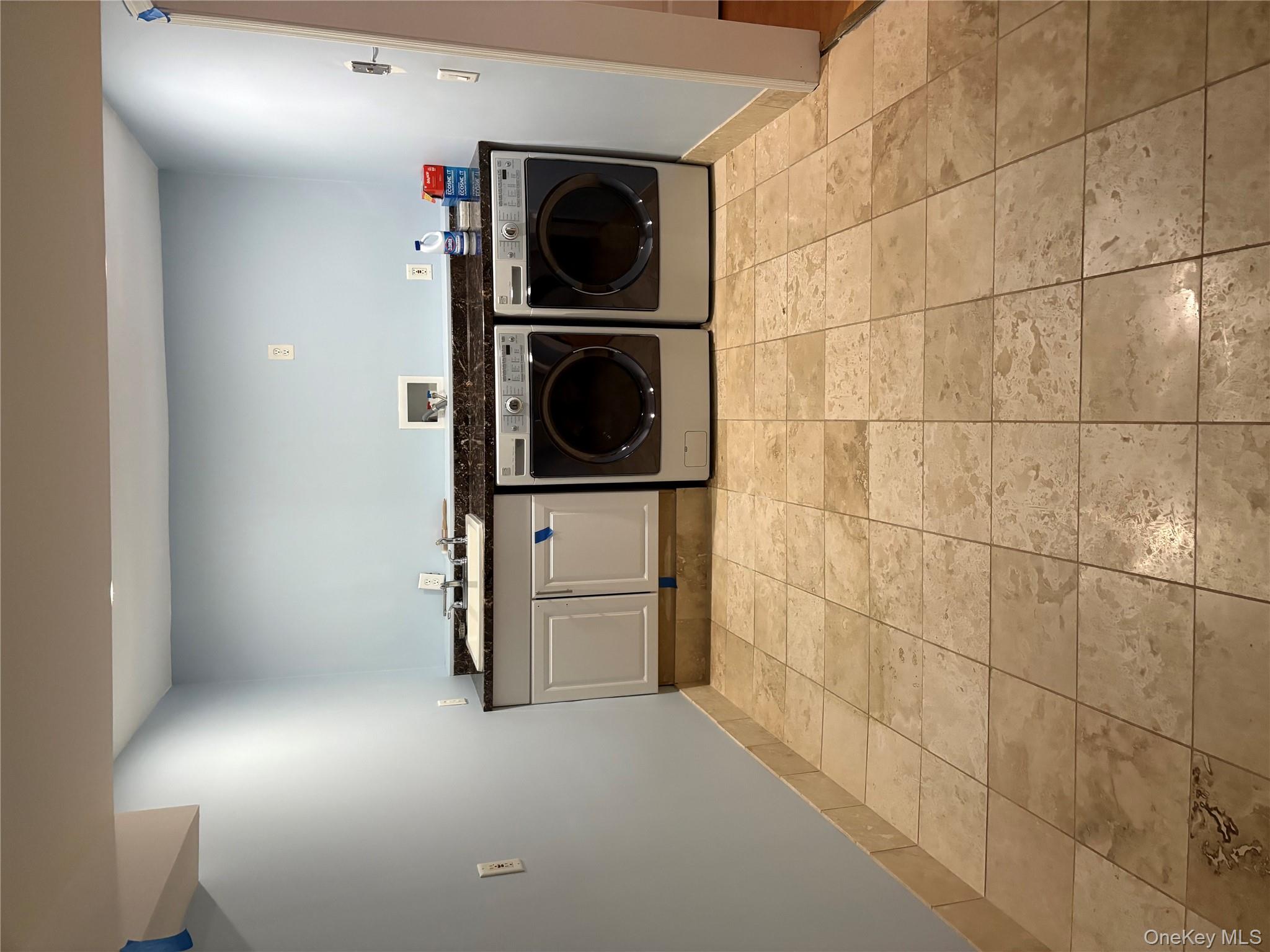 18 Lakeside Drive, Valhalla, NY 10595