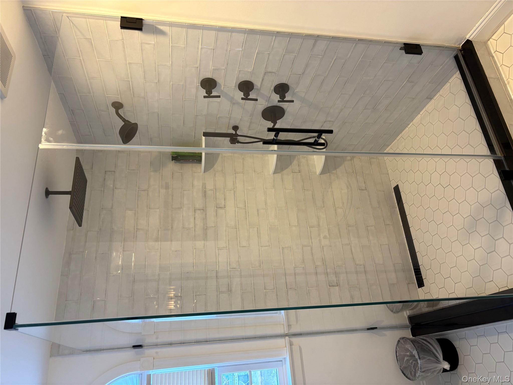 18 Lakeside Drive, Valhalla, NY 10595