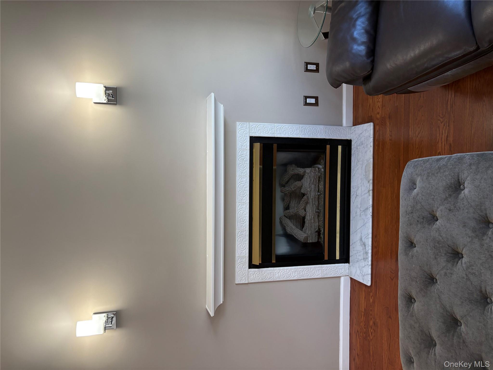 18 Lakeside Drive, Valhalla, NY 10595