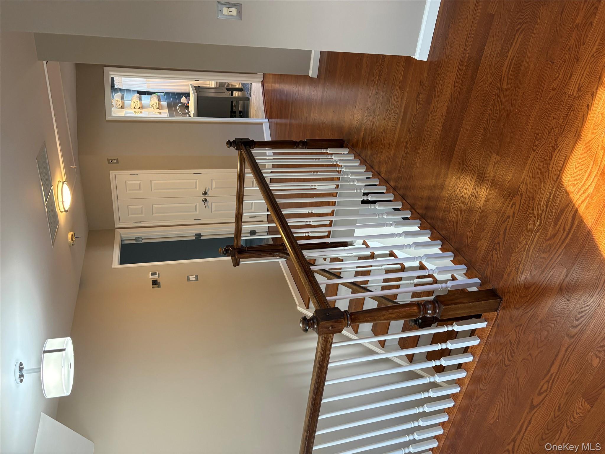 18 Lakeside Drive, Valhalla, NY 10595