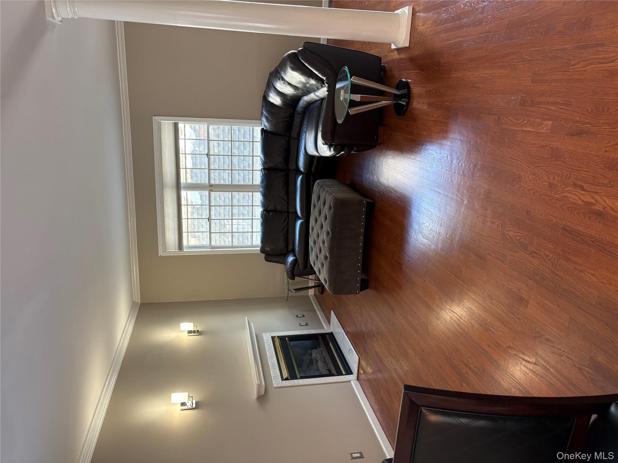 18 Lakeside Drive, Valhalla, NY 10595