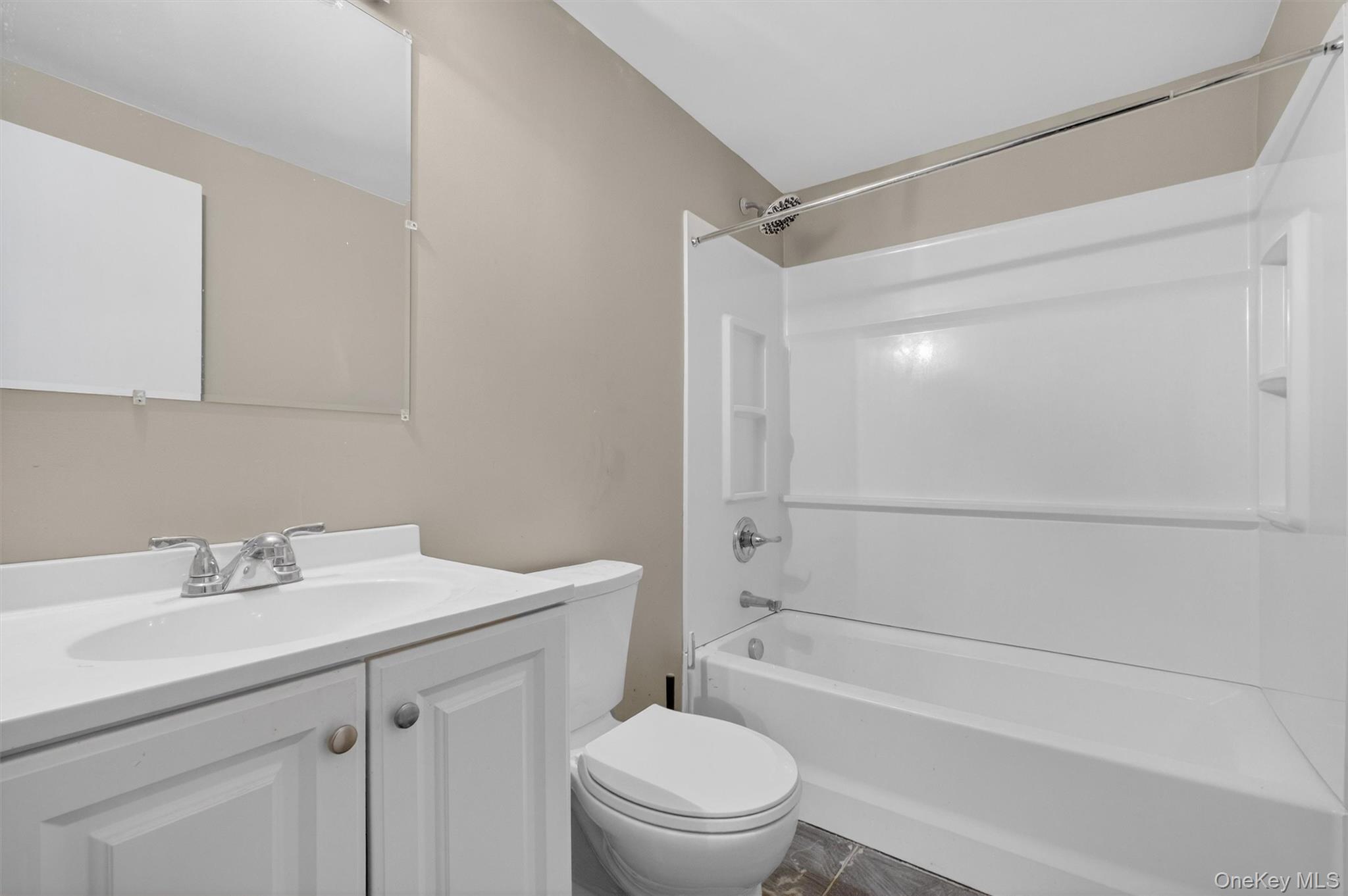 19 Split Tree Drive, New Windsor, NY 12553