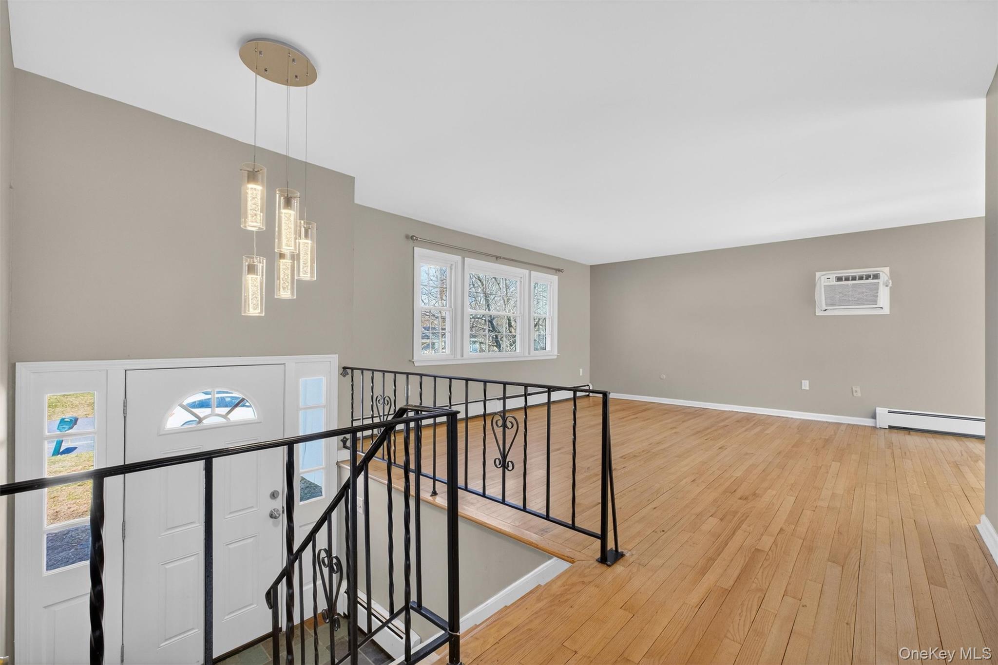 19 Split Tree Drive, New Windsor, NY 12553