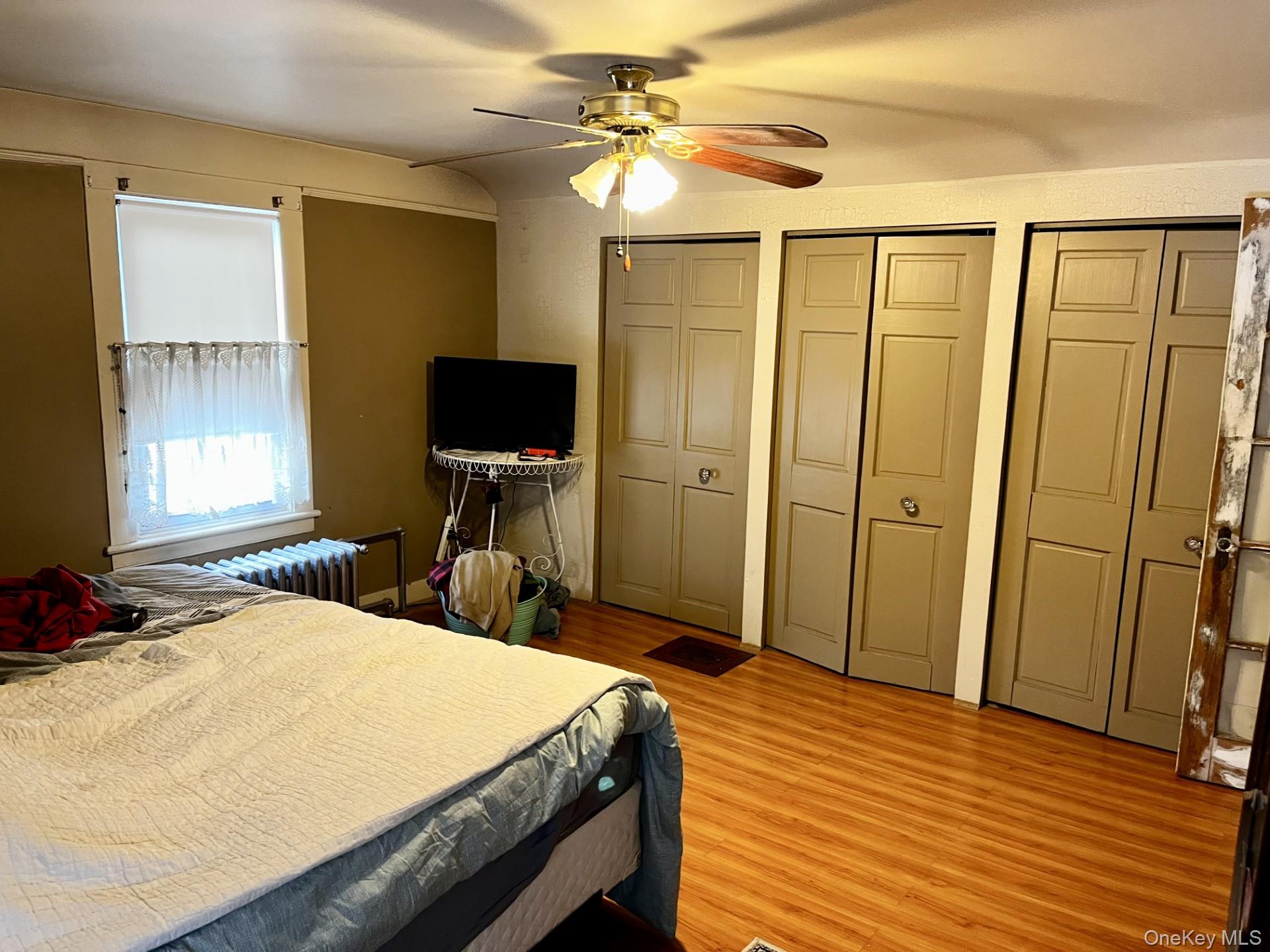 7 Gerhardy Court, East Islip, NY 11730