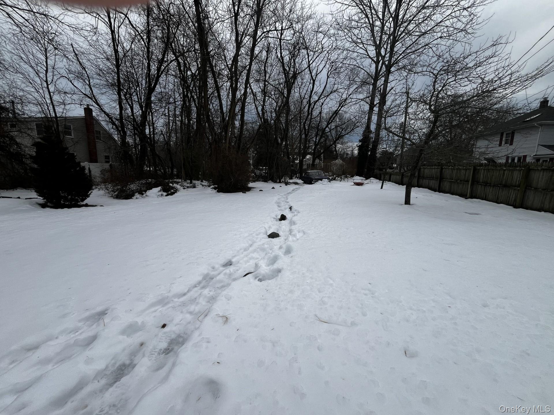 7 Gerhardy Court, East Islip, NY 11730