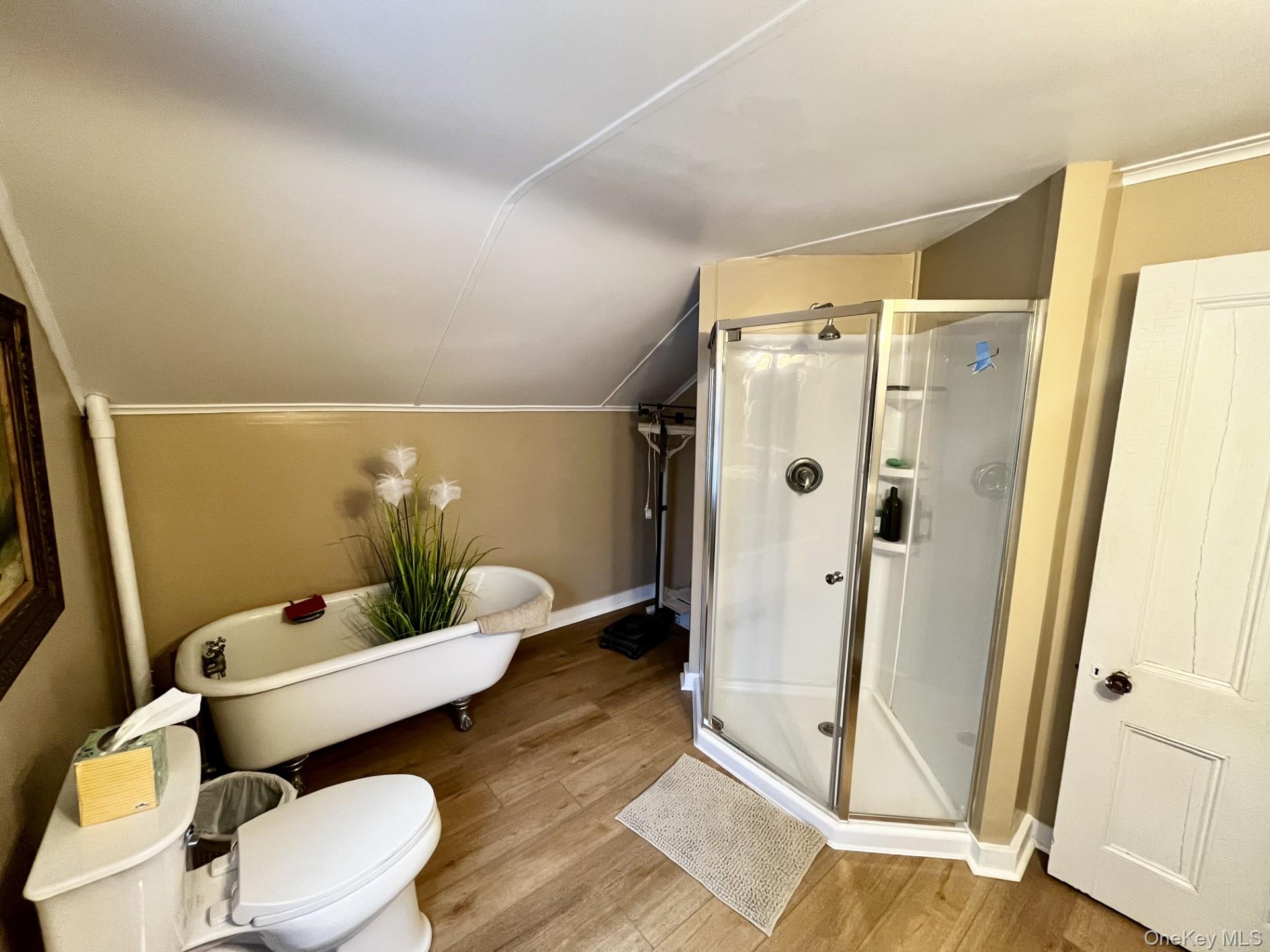 7 Gerhardy Court, East Islip, NY 11730