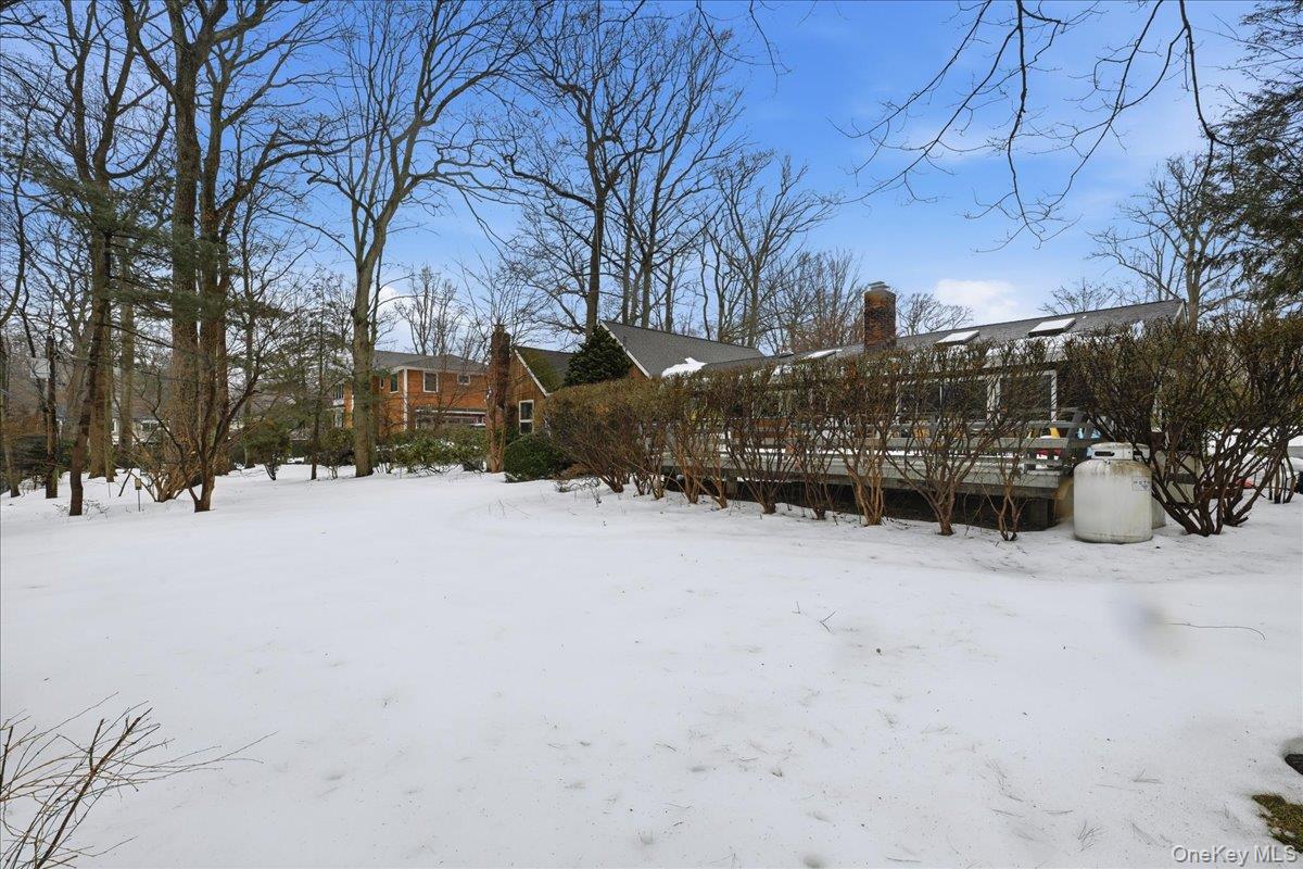 85 Hickory Drive, East Hills, NY 11576