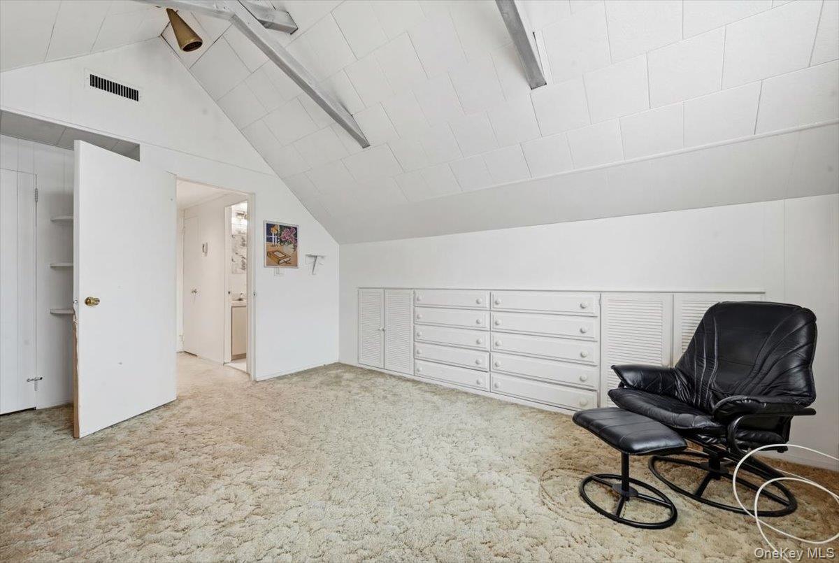 85 Hickory Drive, East Hills, NY 11576