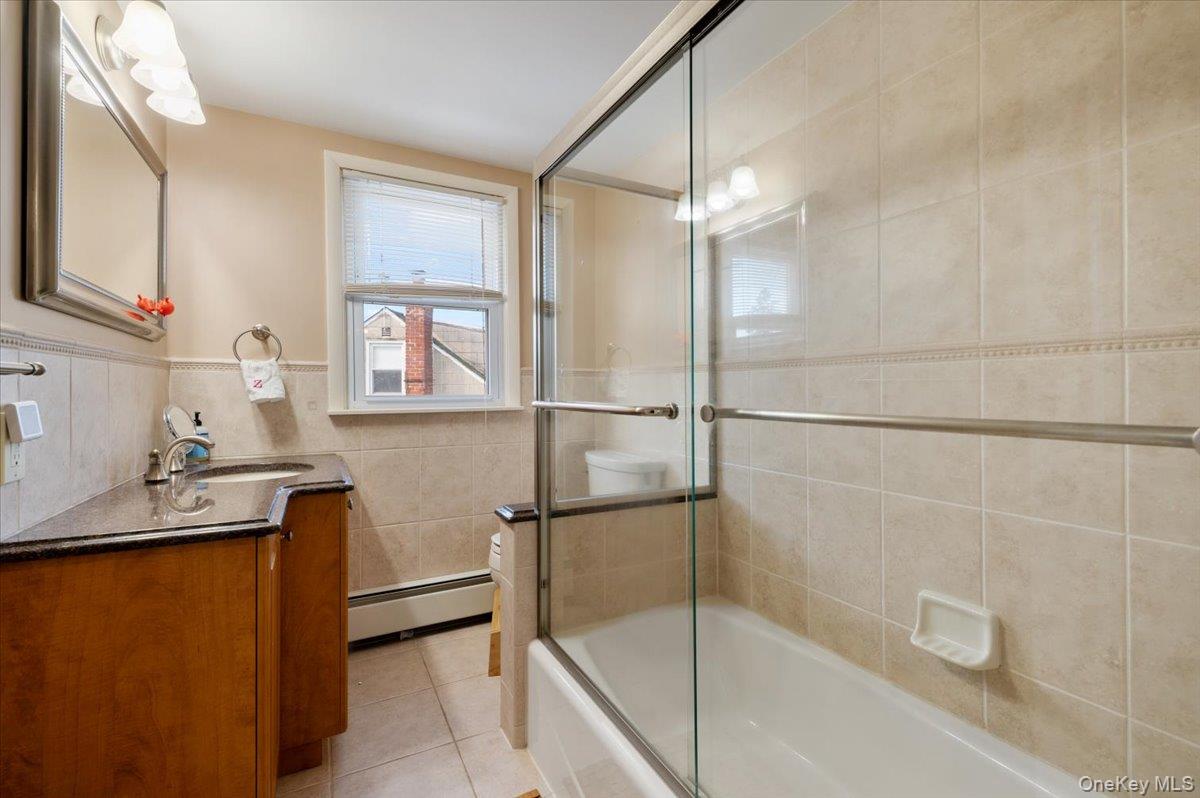 152 Manor Street, Plainview, NY 11803