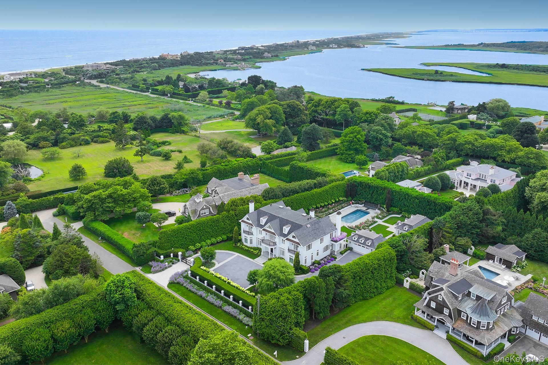 81 Meadowmere Place, Southampton, NY 11968