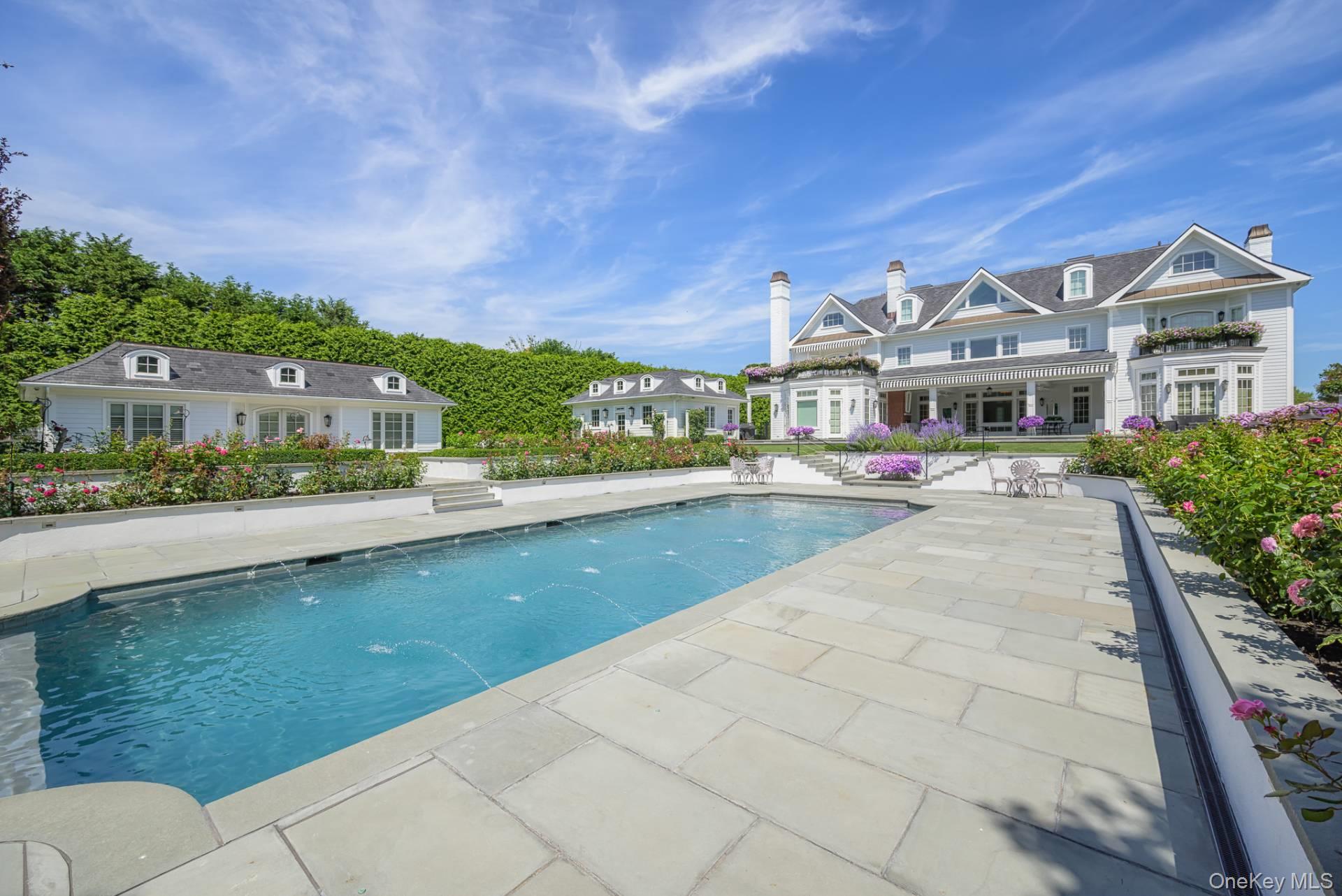 81 Meadowmere Place, Southampton, NY 11968