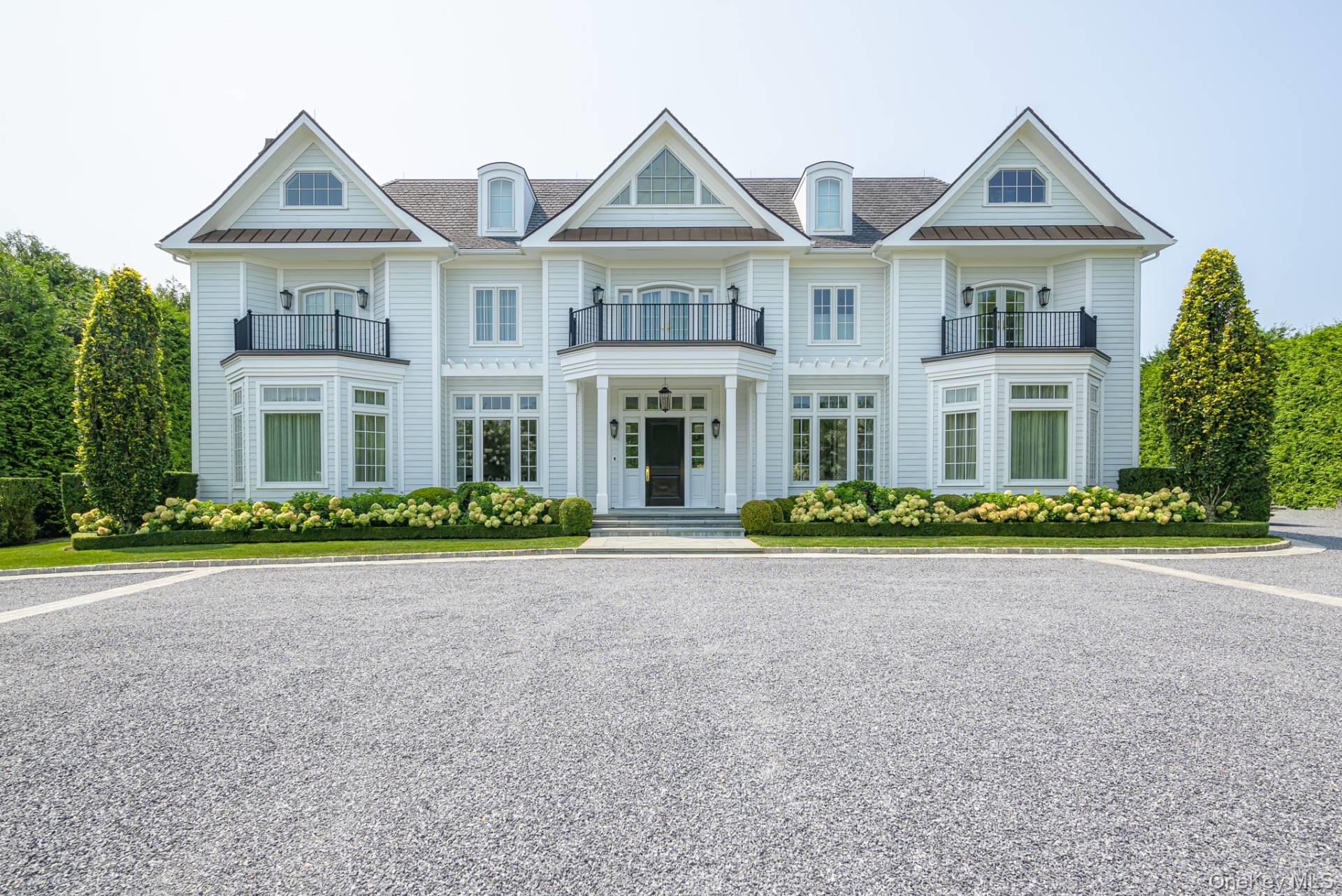 81 Meadowmere Place, Southampton, NY 11968