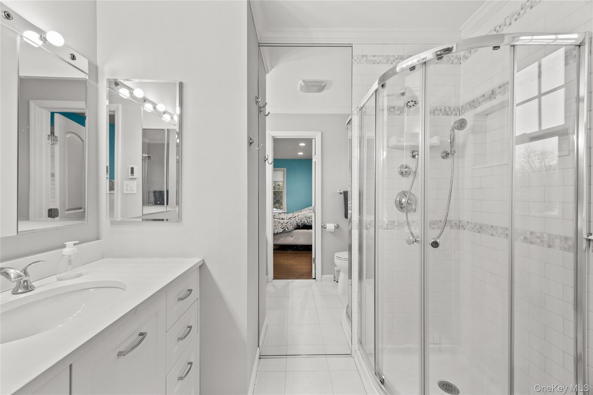 21 Rawlings Drive, Melville, NY 11747