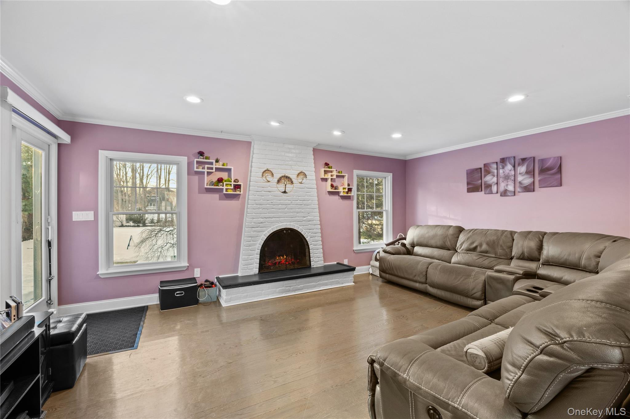 21 Rawlings Drive, Melville, NY 11747