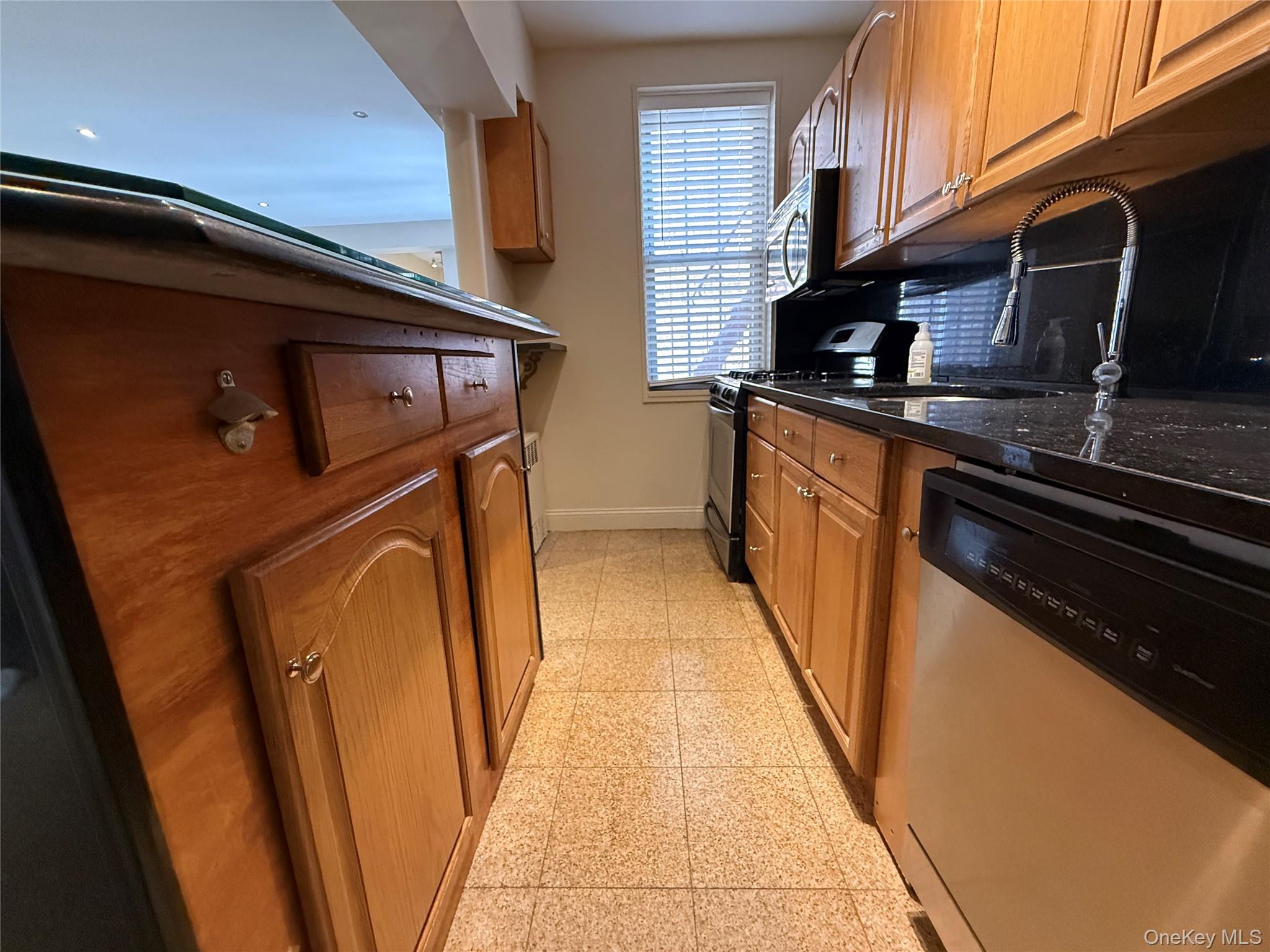 796 Bronx River Road # B38, Bronxville, NY 10708