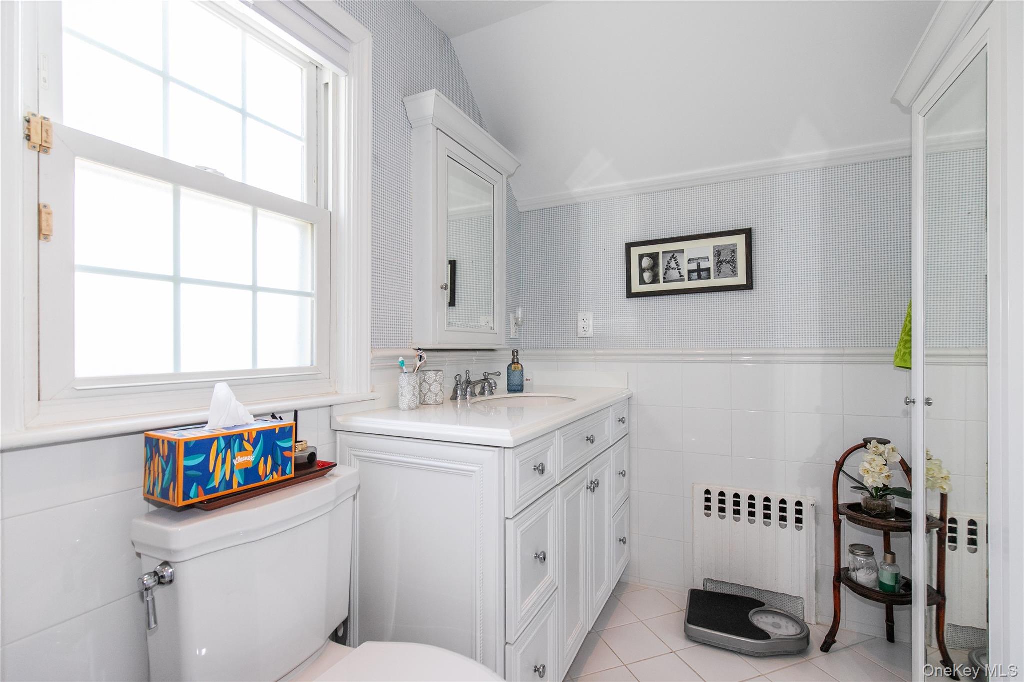 30 Highland Place, Great Neck, NY 11020