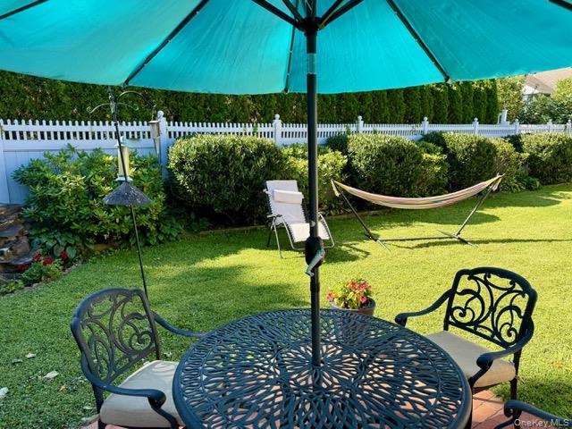 30 Highland Place, Great Neck, NY 11020