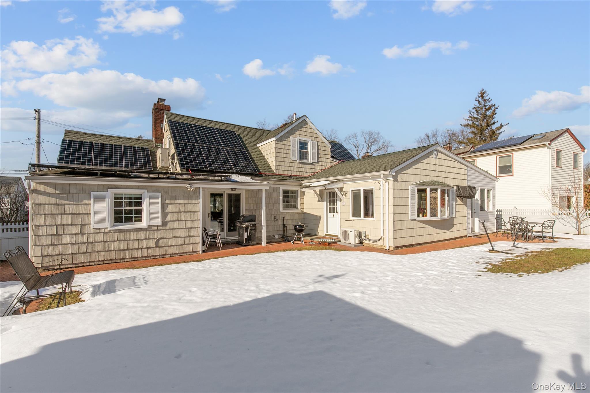 30 Highland Place, Great Neck, NY 11020