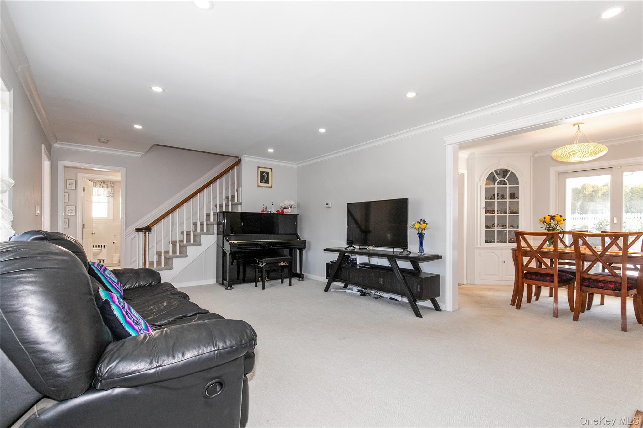 30 Highland Place, Great Neck, NY 11020