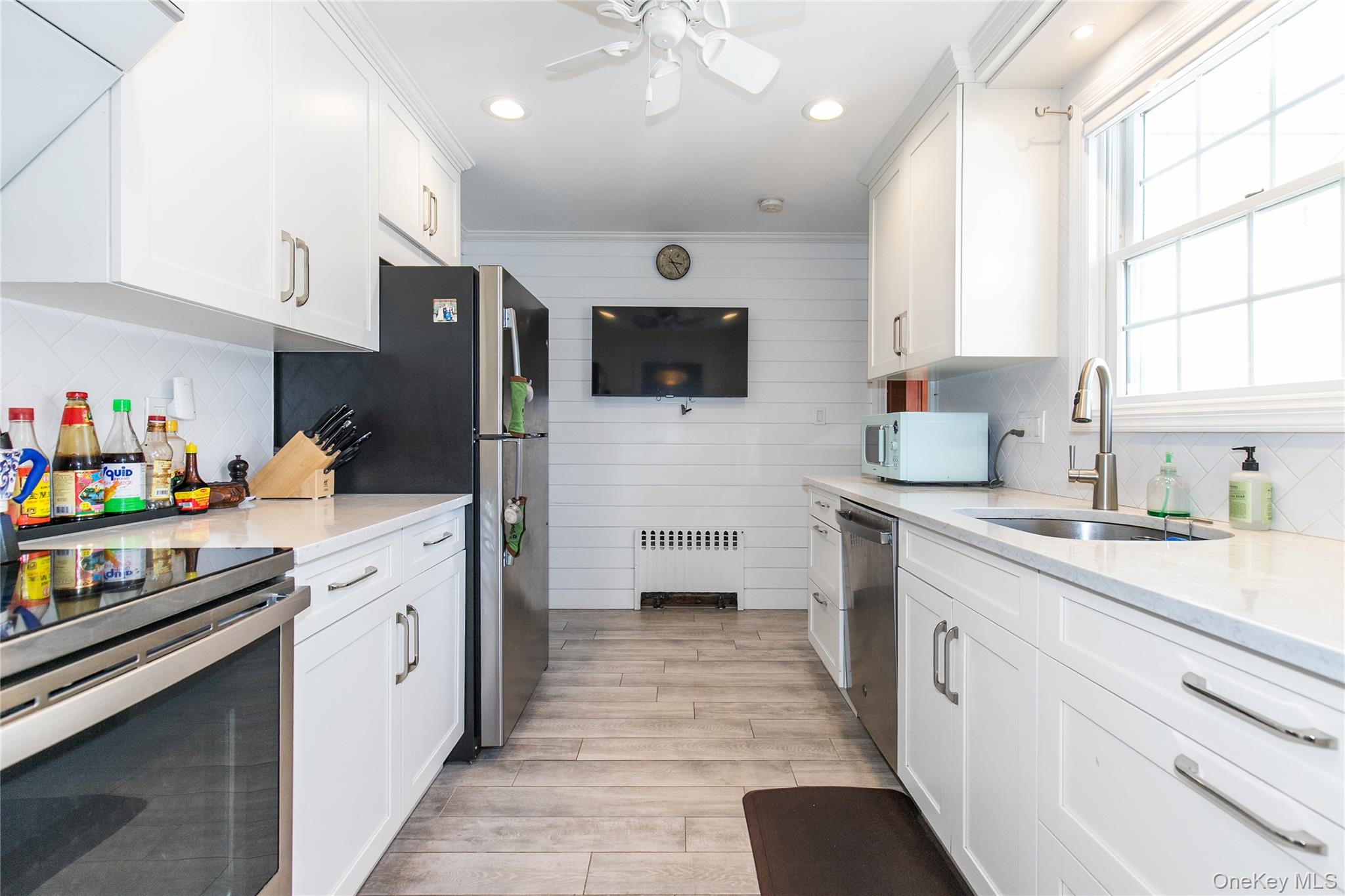 30 Highland Place, Great Neck, NY 11020