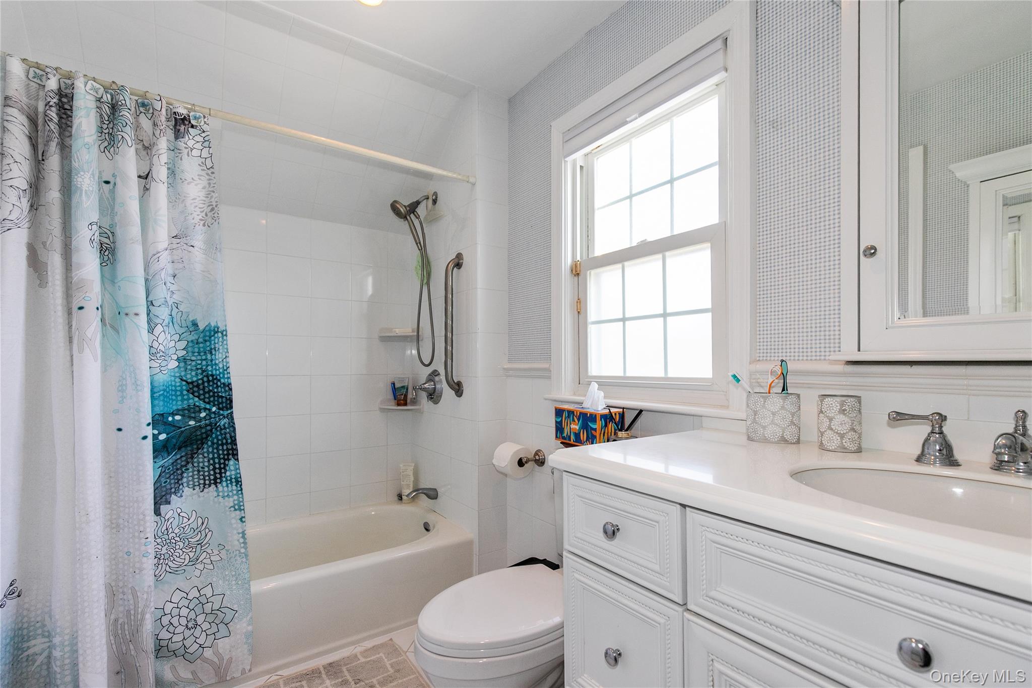 30 Highland Place, Great Neck, NY 11020