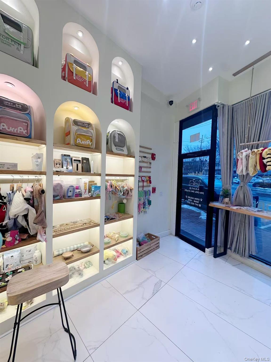 15 Cutter Mill Road, Great Neck, NY 11021