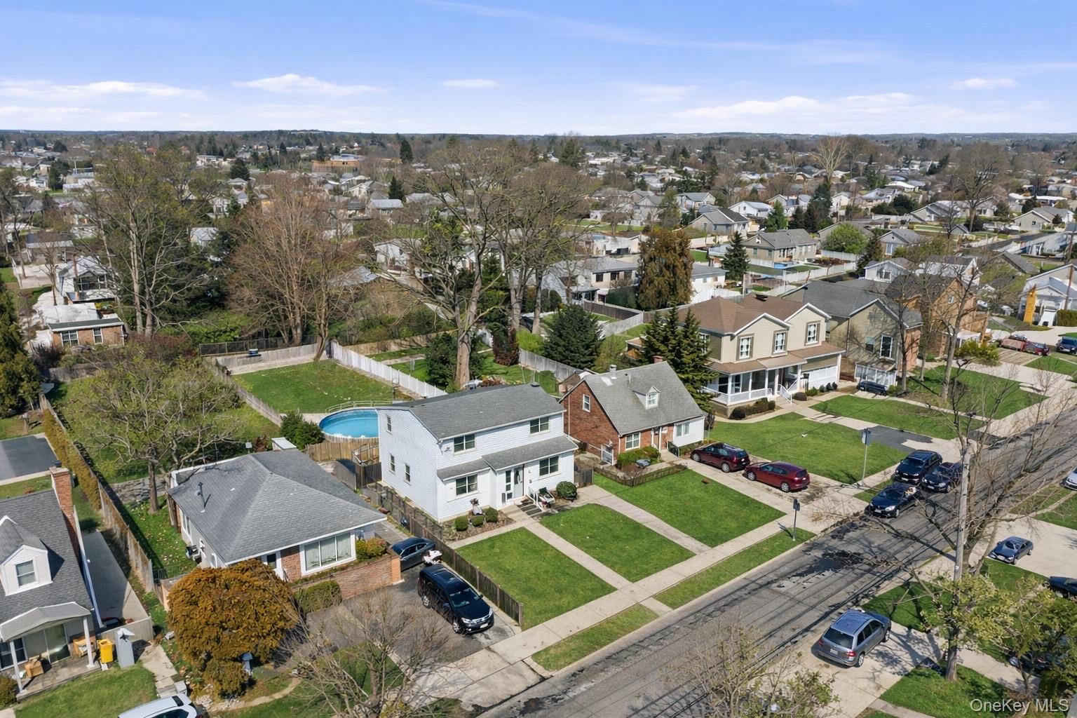 101 Spruce Avenue, Bethpage, NY 11714