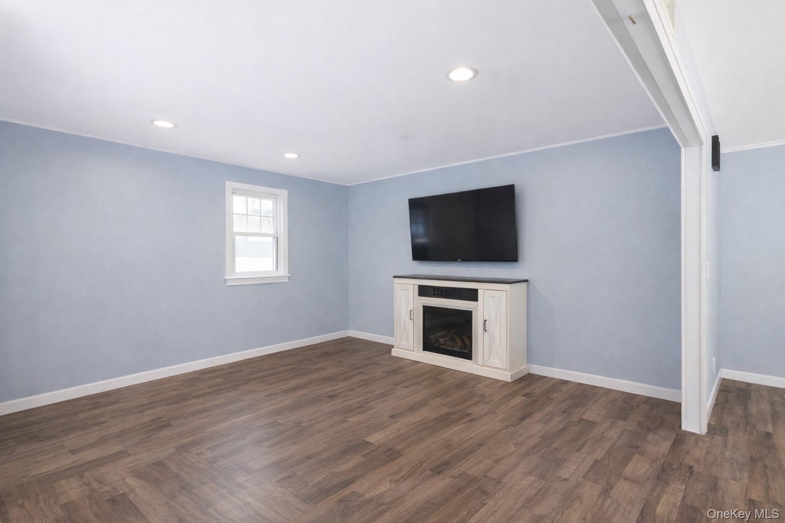 101 Spruce Avenue, Bethpage, NY 11714