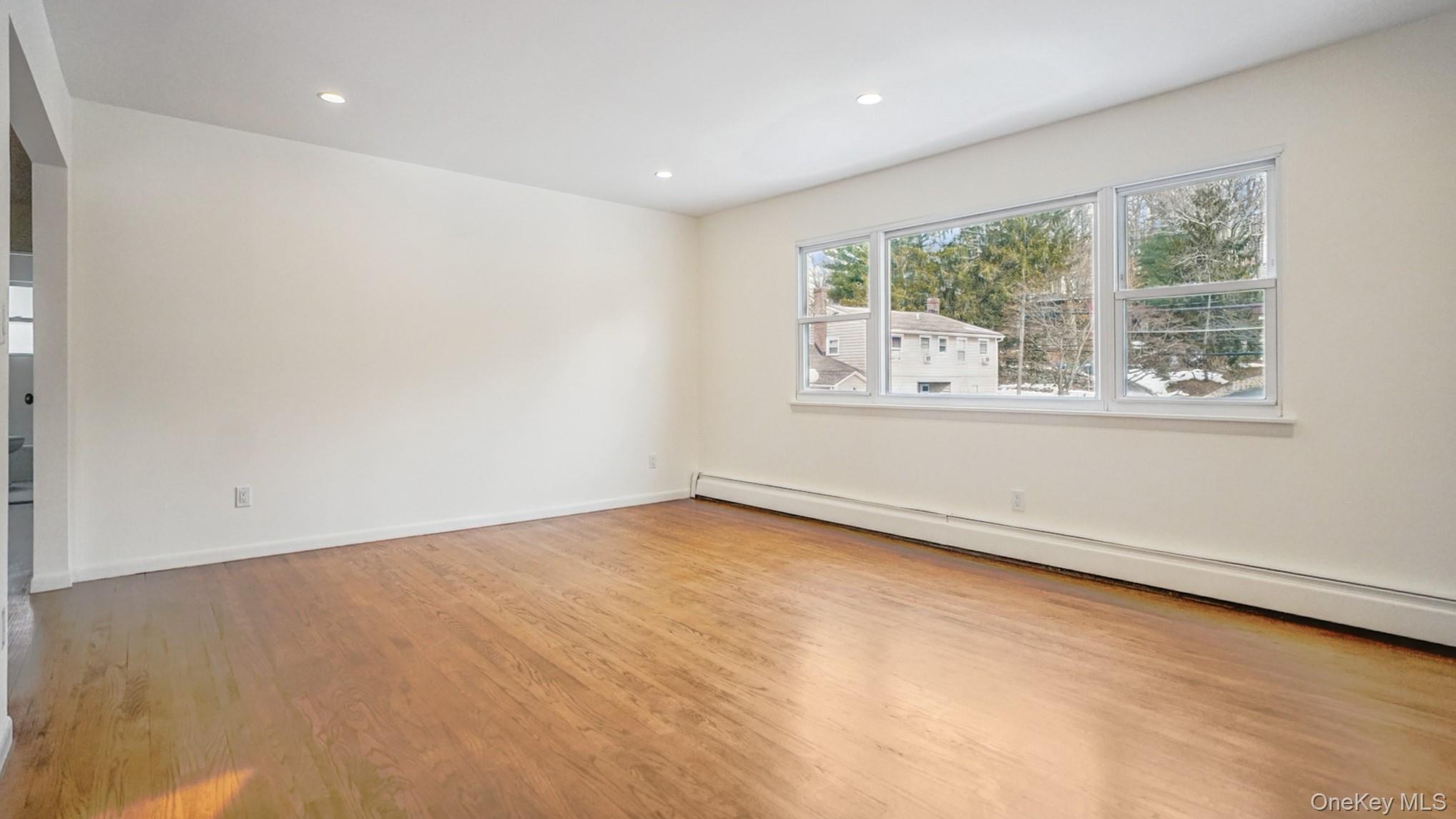 100 E Sunnyside Lane, Irvington, NY 10533