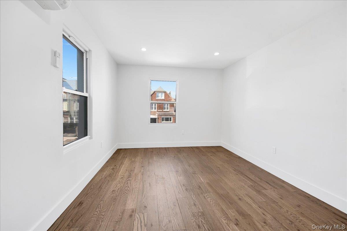 37 S 8th Avenue, Mount Vernon, NY 10550