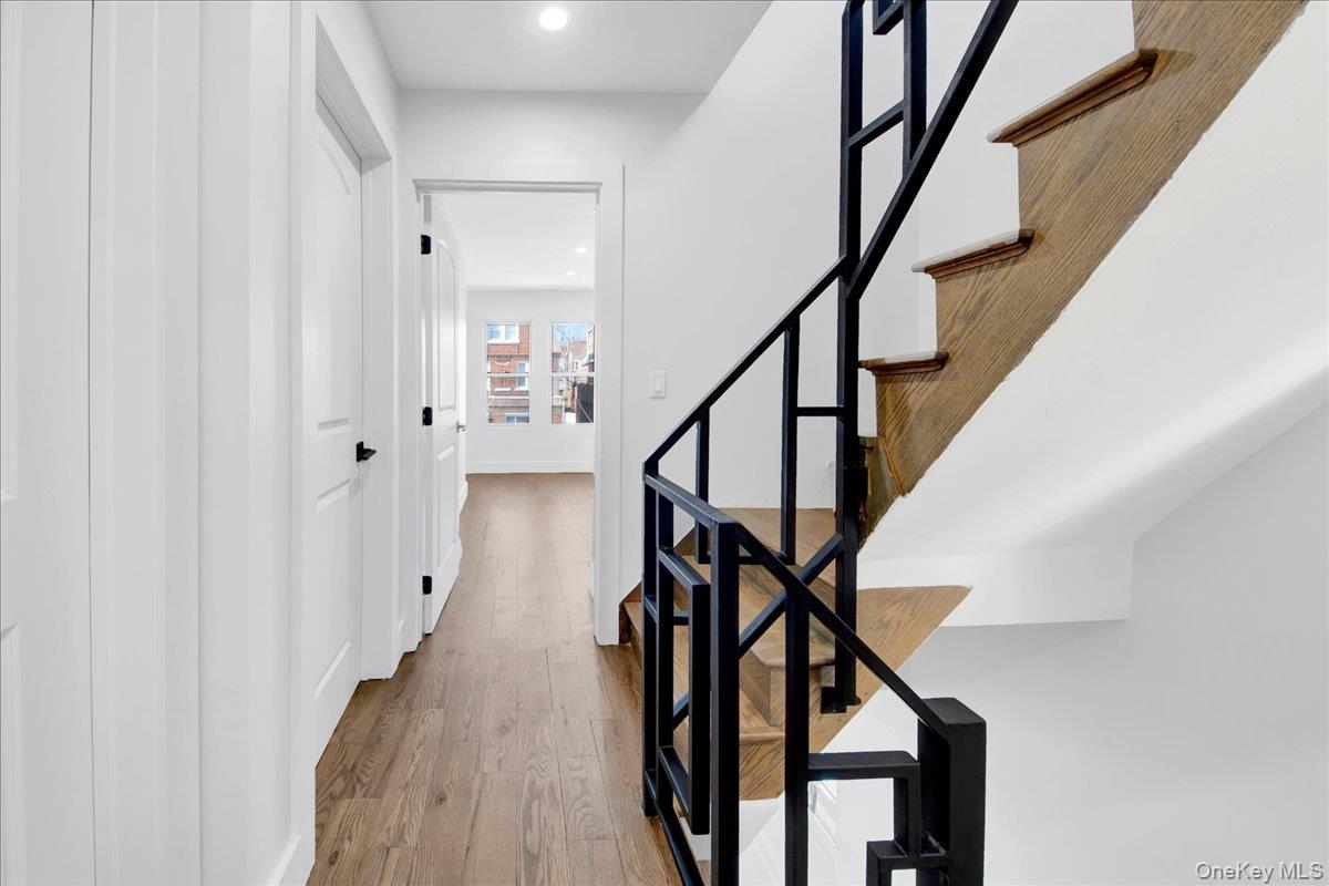 37 S 8th Avenue, Mount Vernon, NY 10550