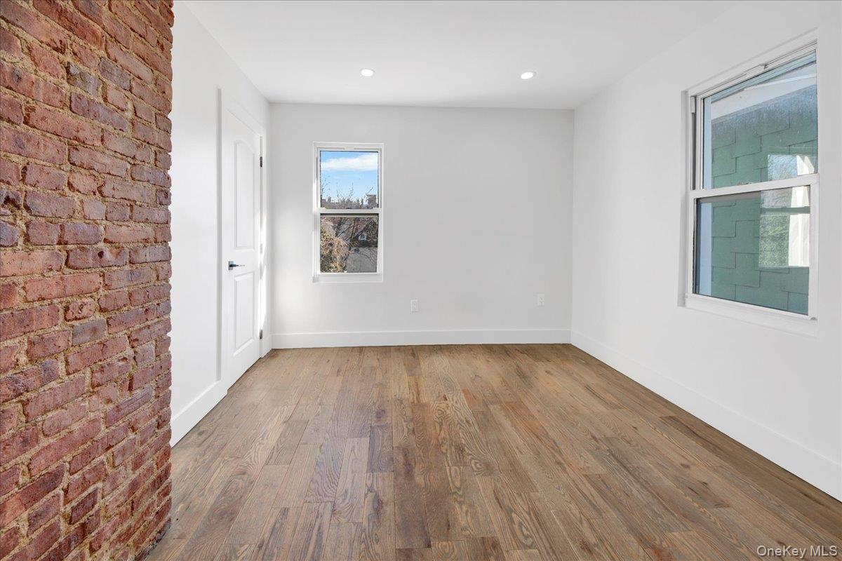 37 S 8th Avenue, Mount Vernon, NY 10550