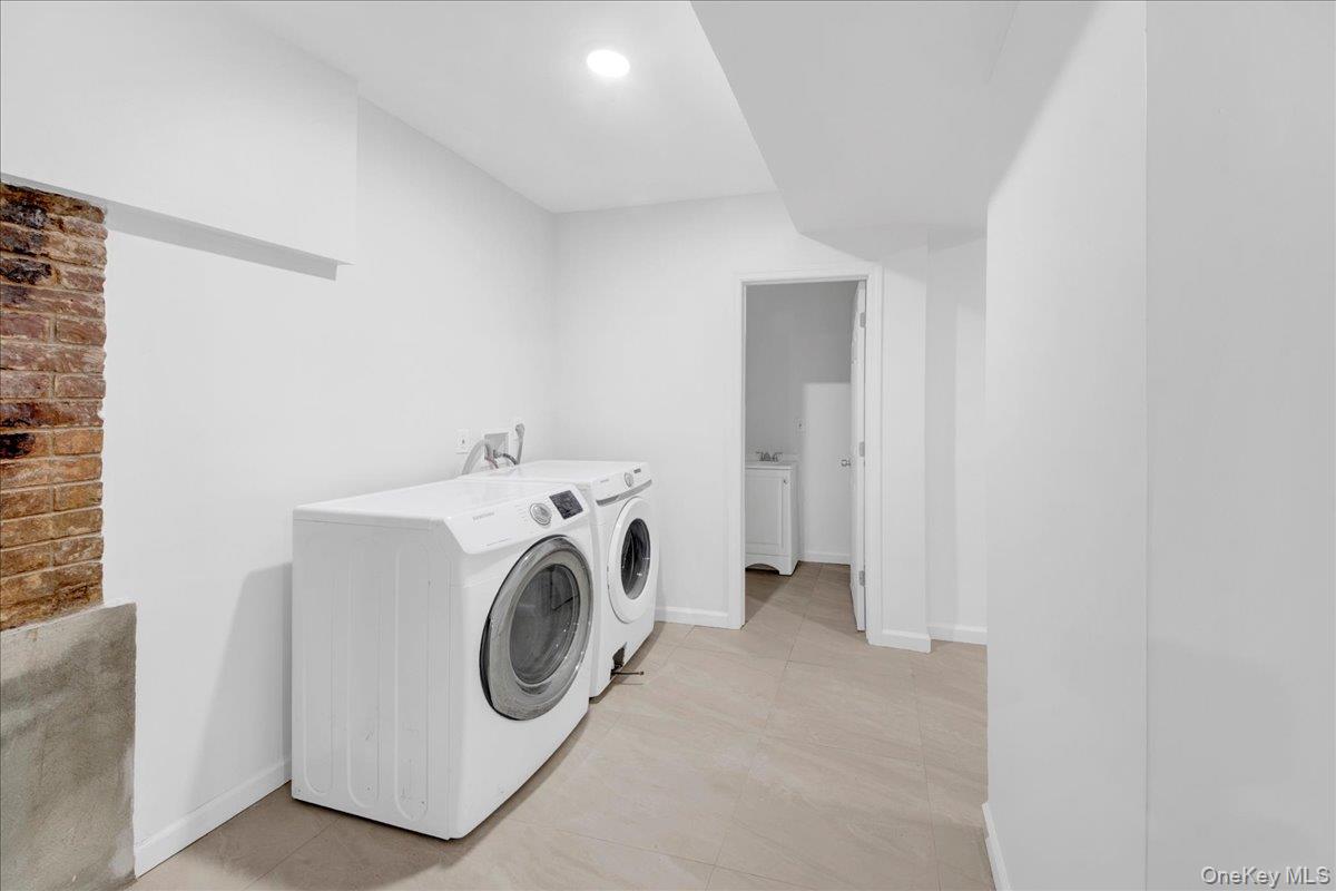 37 S 8th Avenue, Mount Vernon, NY 10550