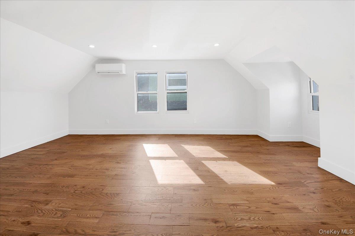 37 S 8th Avenue, Mount Vernon, NY 10550