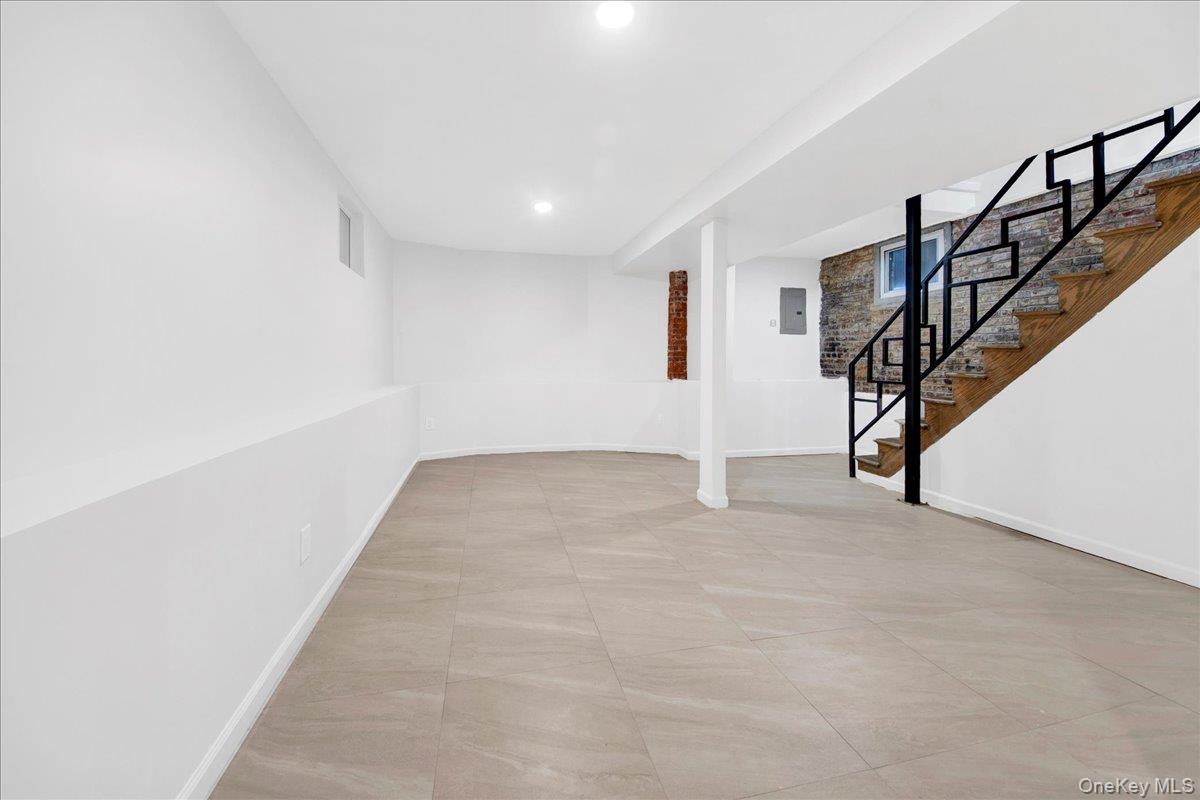 37 S 8th Avenue, Mount Vernon, NY 10550