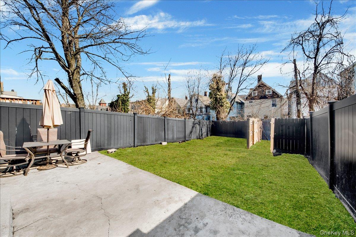 37 S 8th Avenue, Mount Vernon, NY 10550