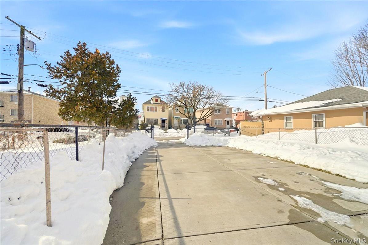 4423 Mundy Lane, Bronx, NY 10466