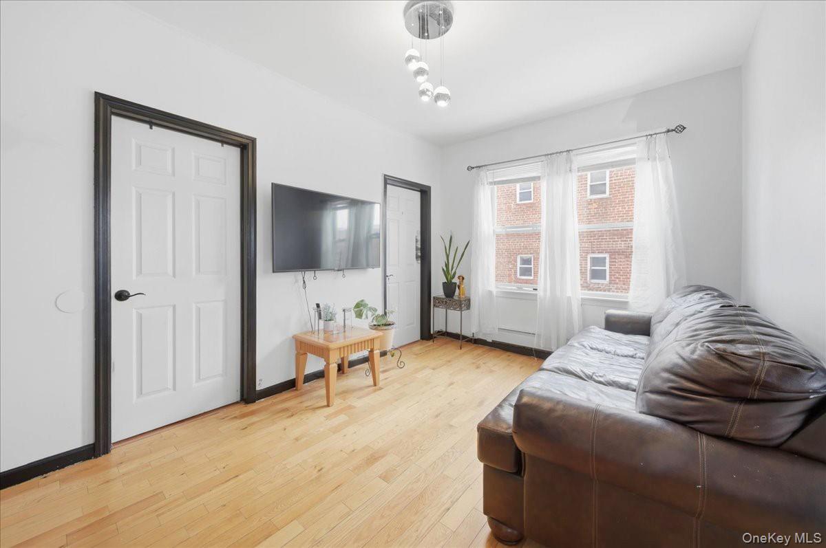 4423 Mundy Lane, Bronx, NY 10466