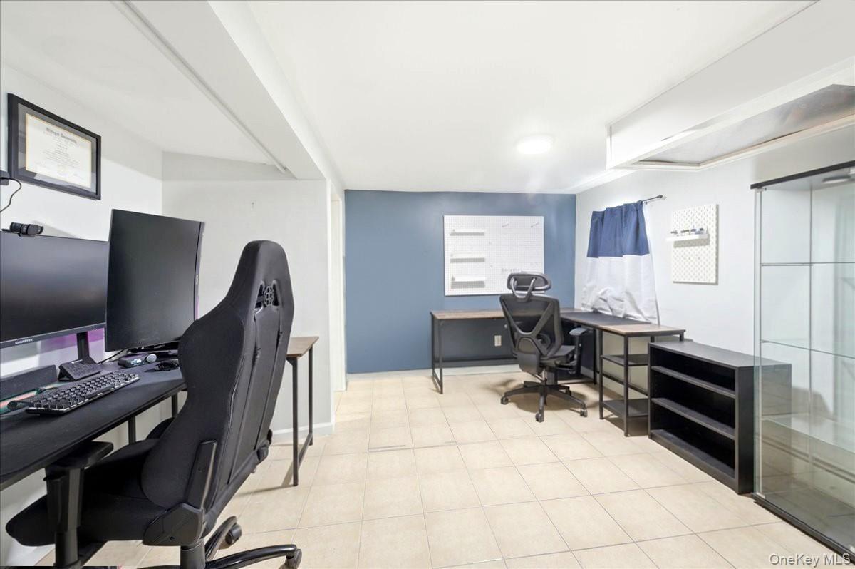 4423 Mundy Lane, Bronx, NY 10466