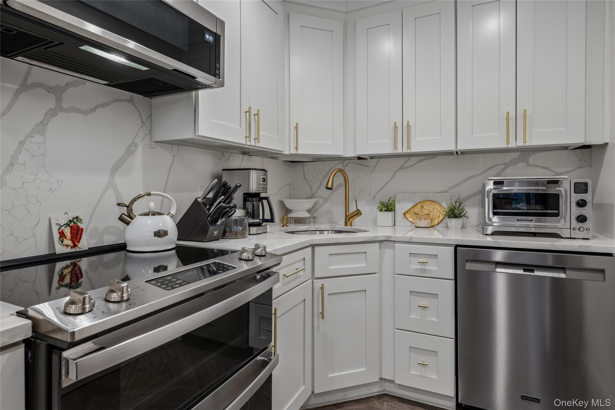 10-10 166th Street # 4A, Beechhurst, NY 11357