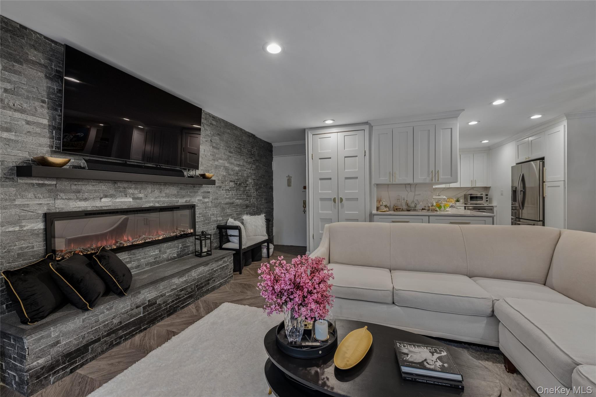 10-10 166th Street # 4A, Beechhurst, NY 11357