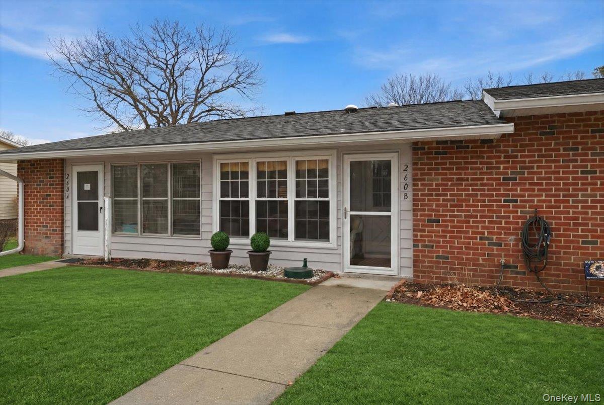 260 Newcastle Court # B, Ridge, NY 11961