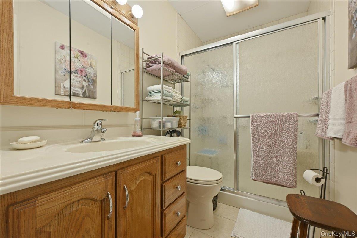 260 Newcastle Court # B, Ridge, NY 11961