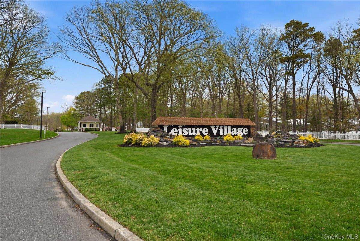 260 Newcastle Court # B, Ridge, NY 11961