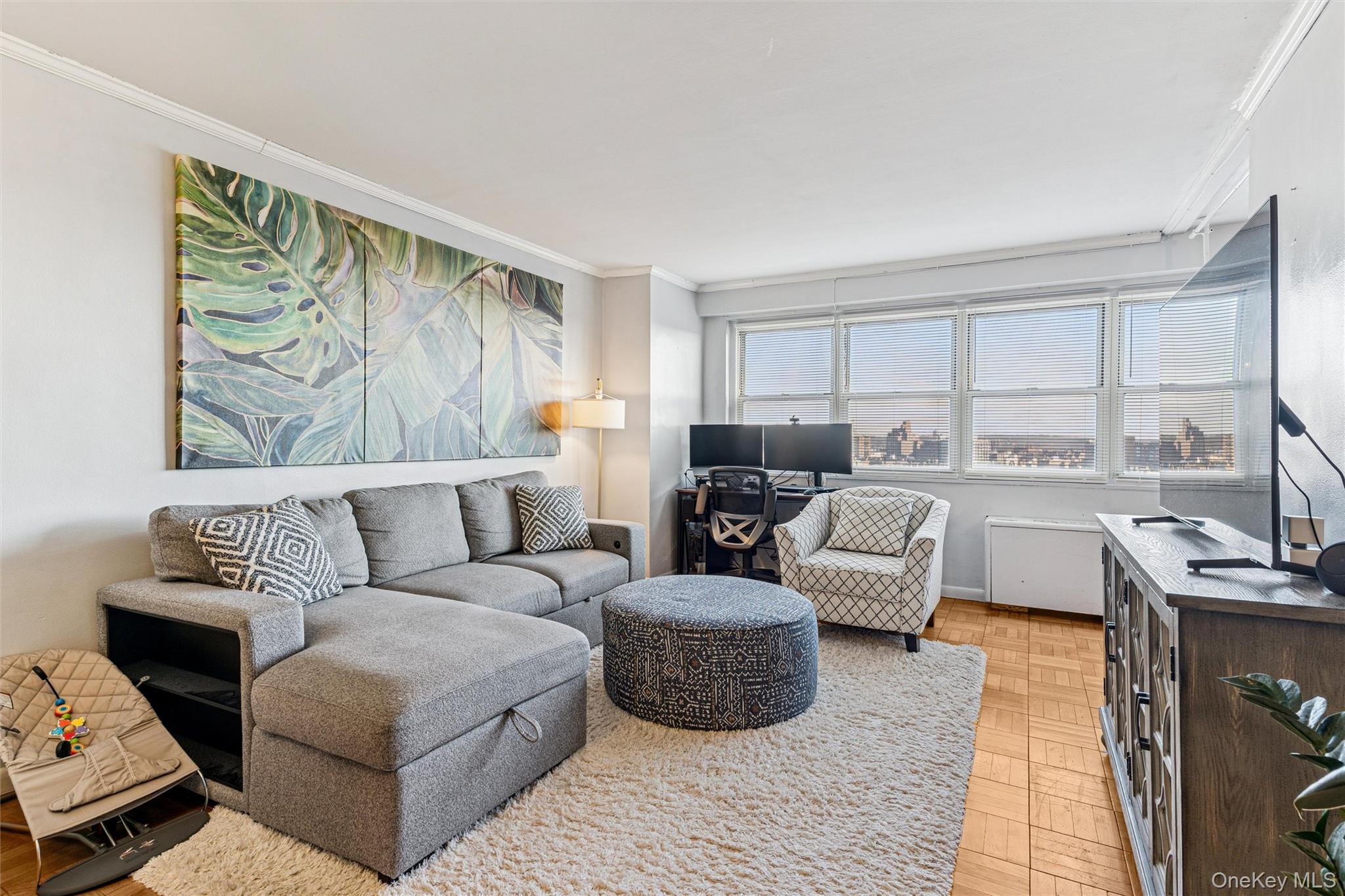 10230 66 Road # 15G, Forest Hills, NY 11375