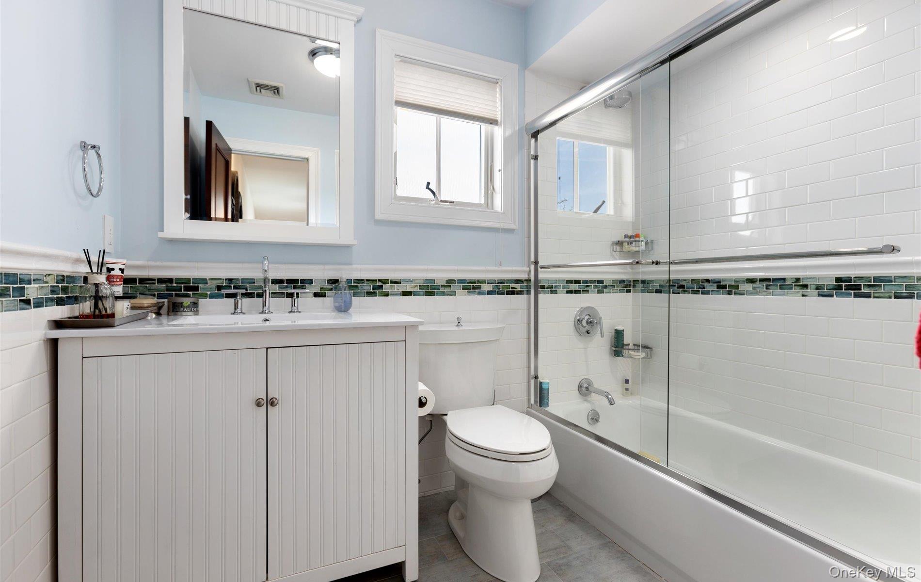 847b E Broadway, Long Beach, NY 11561